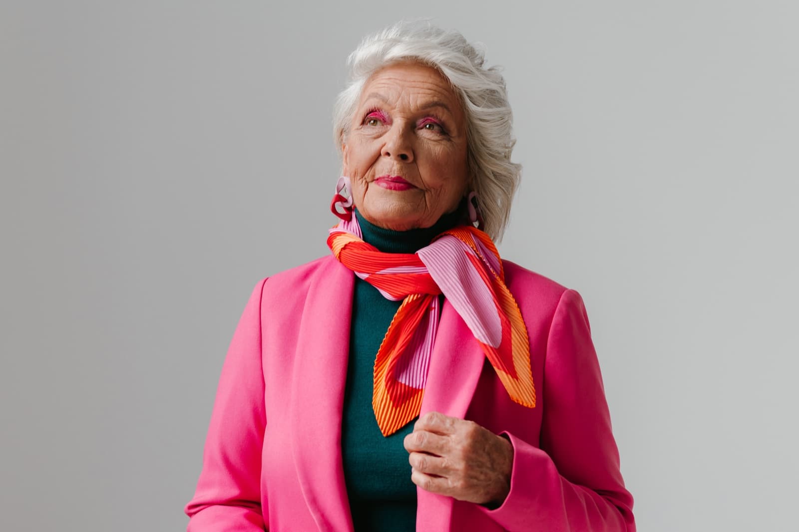 Example Margaux, Editorial